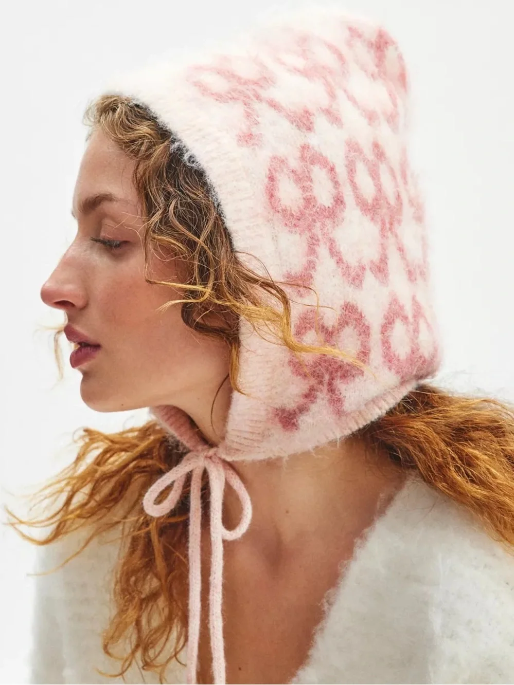 NWOT Urban Outfitters Bow Knit Hood